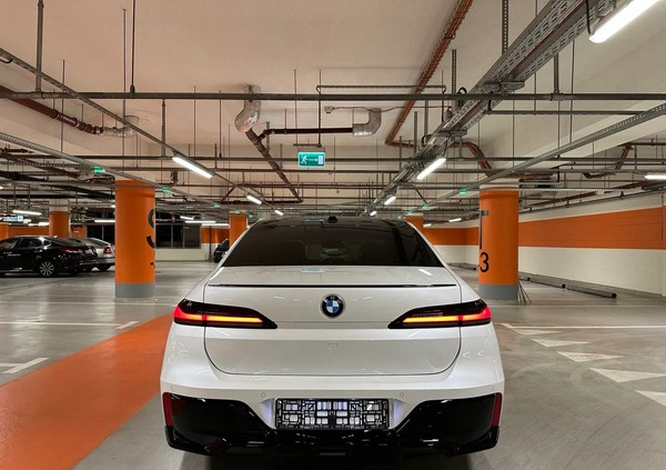 BMW Seria 7 cena 689000 przebieg: 4151, rok produkcji 2023 z Toruń małe 562